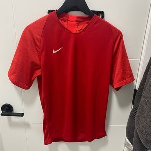 Nike dri-fit gym shirt